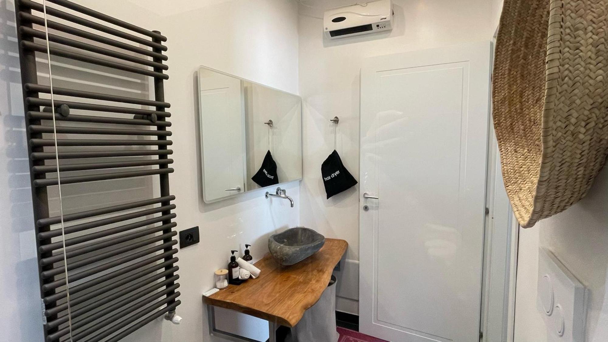 Kero Luxury Rooms Cagliari Ngoại thất bức ảnh